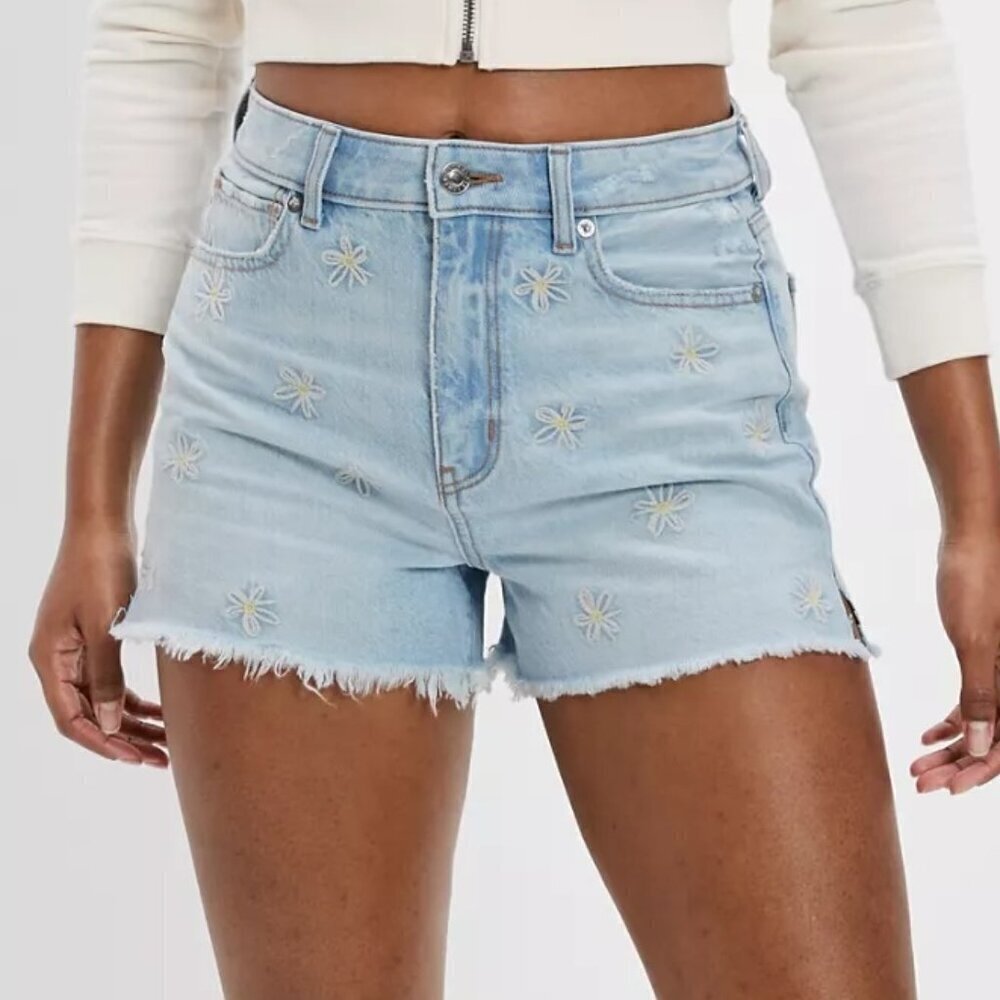 AE Light Indigo Mom Shorts with Daisy Embroidery